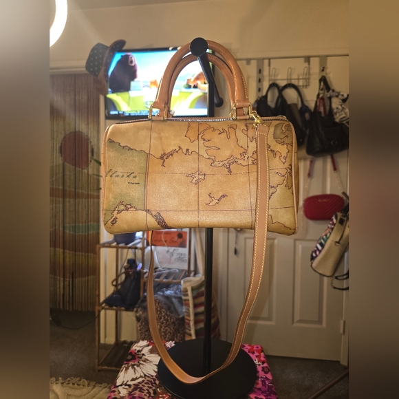 Vintage Map Print Handbag by Alviero Martini - Picture 4 of 13